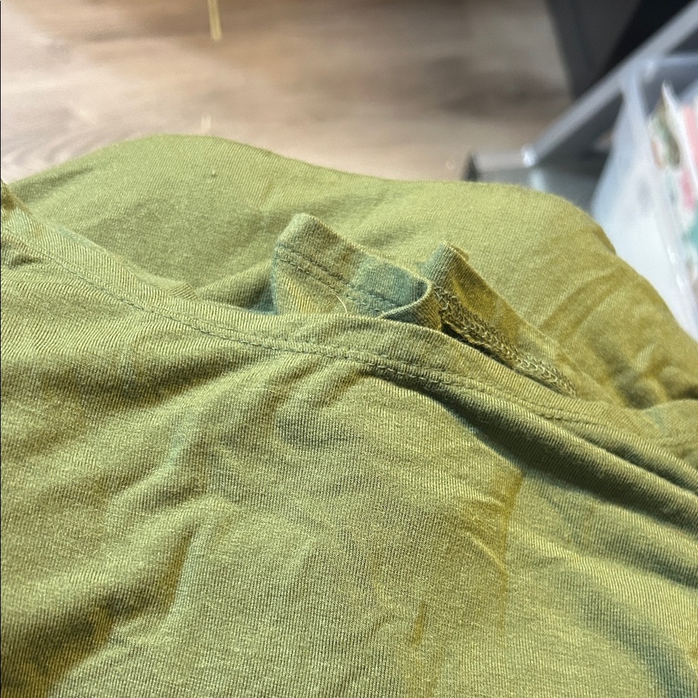Zenana Outfitters Sage Green Blouse - Picture 4 of 4